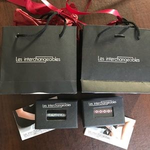 2 Les Interchangeables bracelets.